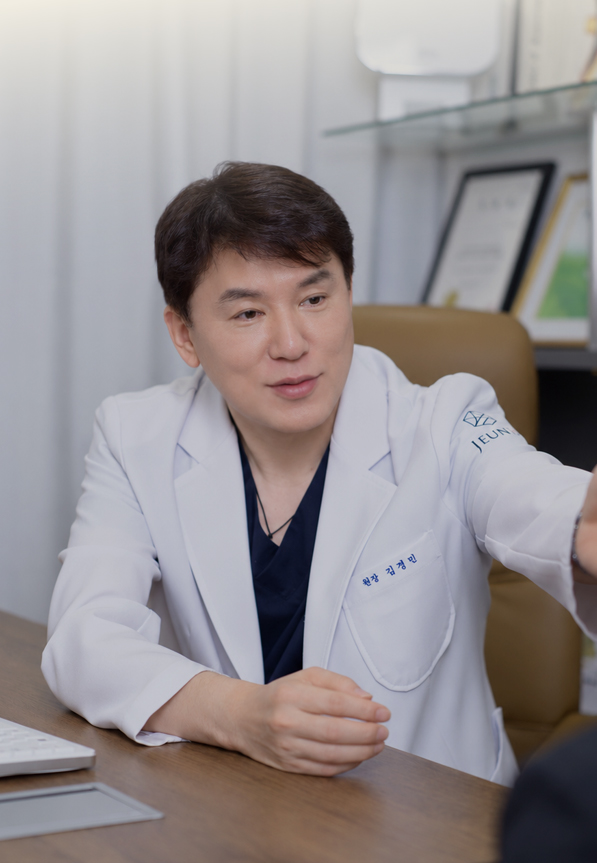 쥬넥스 의료진 상담 모습 2